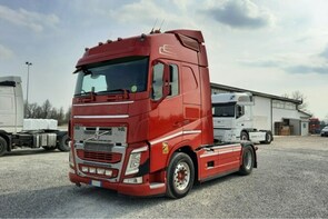 Große Online-Auktionen: Über 190 Lkw, Anhänger, Auflieger und Transporter unter dem Hammer